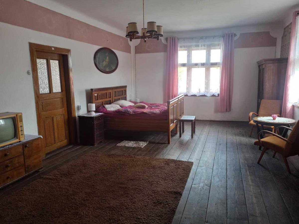 Apartman Menany Exterior foto