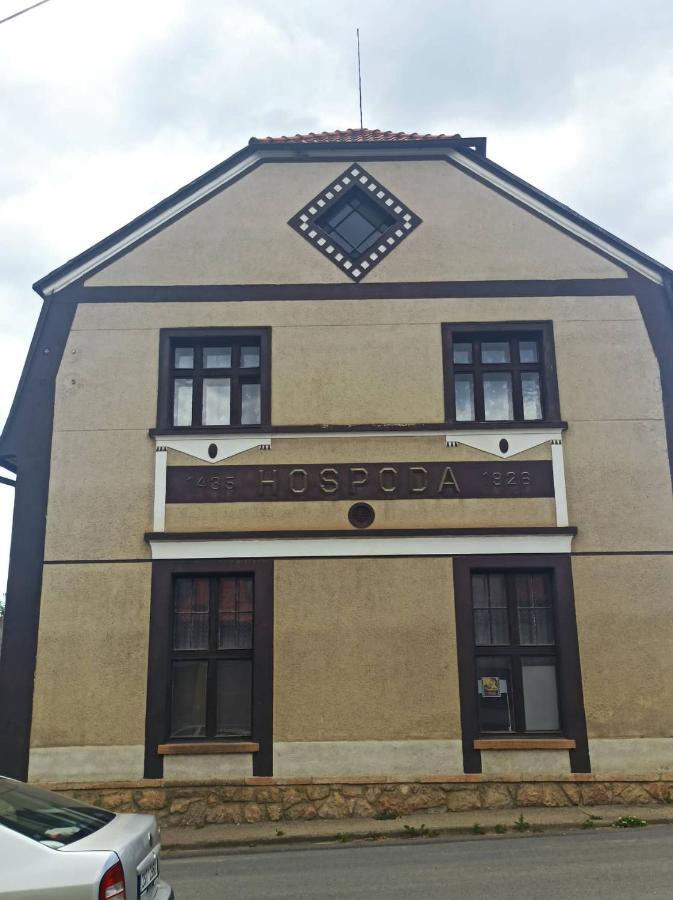 Apartman Menany Exterior foto
